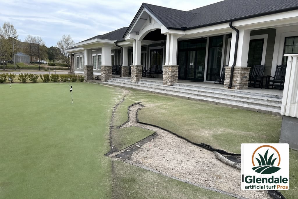 Clubhouse & Putting Green Turf photo